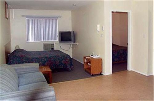 Fraser Bridge Inn And Rv Park Quesnel Phòng bức ảnh