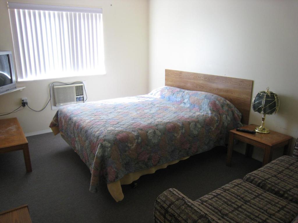 Fraser Bridge Inn And Rv Park Quesnel Phòng bức ảnh