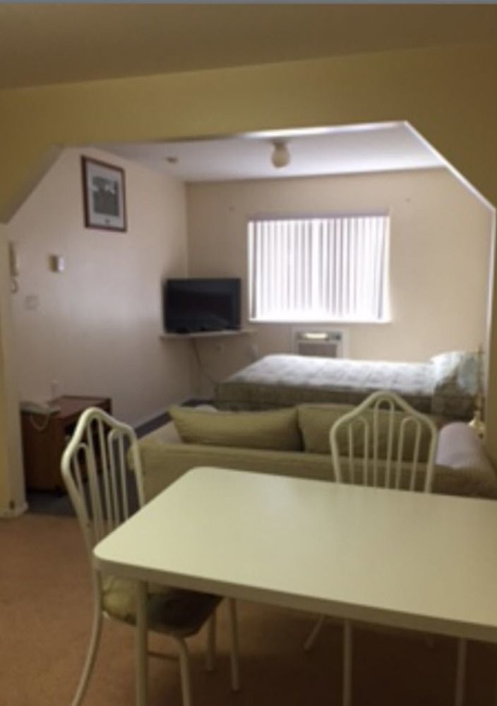 Fraser Bridge Inn And Rv Park Quesnel Ngoại thất bức ảnh